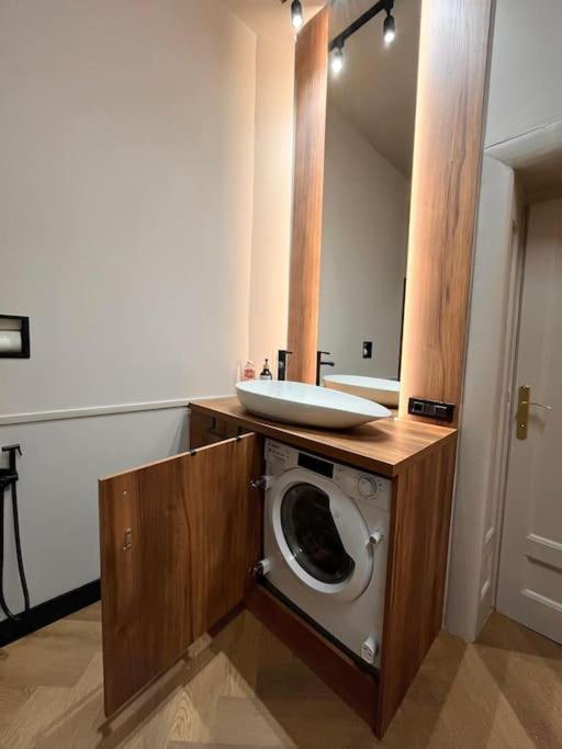 Littlehouse- Entire Property For Maximum 4 People Bucureşti Exterior foto